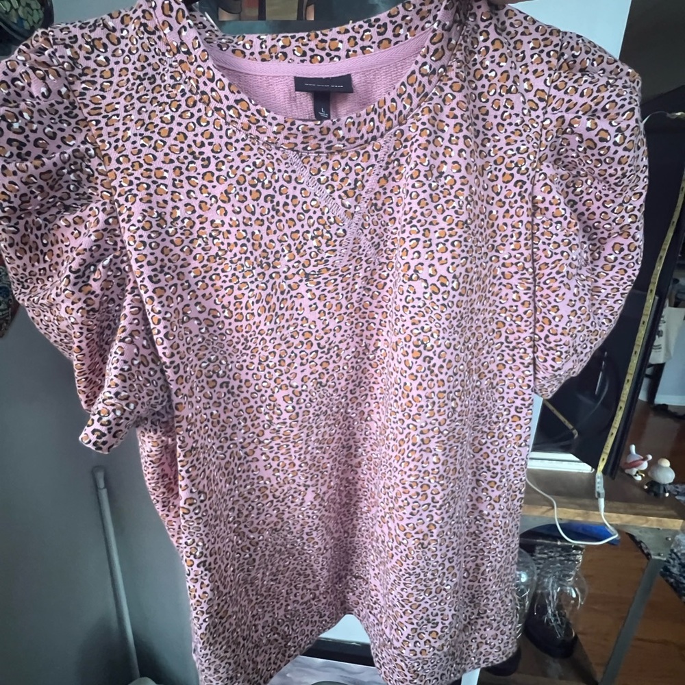 Target Who What Wear leopard print ruffle short sleeve sweatshirt -L
